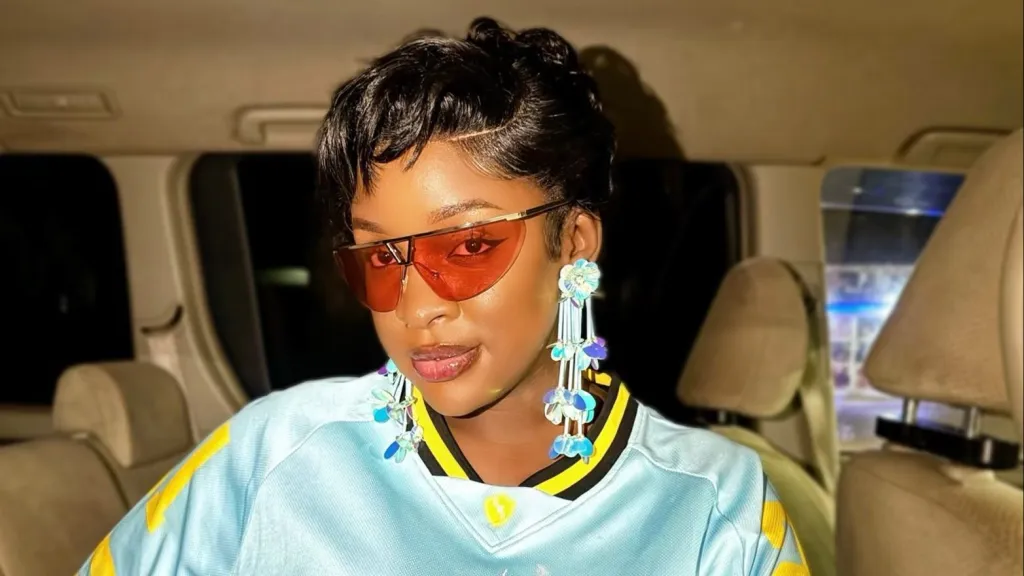 Tracy Melon stops show after fan misconduct in Mbarara (VIDEO)