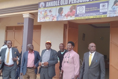 HERBAL HEALING CRY! Old People Demand Gov’t Back Traditional Medicine as Modern Drugs “Fail”