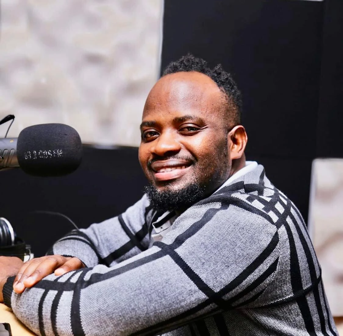 I am broke, please book me – David Lutalo